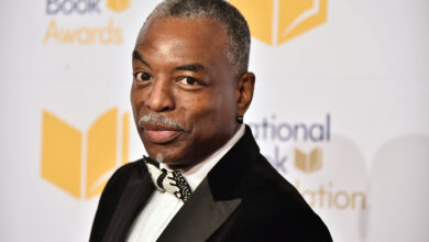 Photo of LeVar Burton Reminds Keith Olbermann to ‘Try Again!’ After the Former MSNBC Host Compares Trump to Kunta Kinte