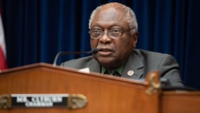 Photo of Clyburn Wants Voting Rights Protected. Filibuster Be Damned.