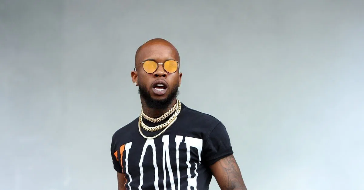 Photo of Tory Lanez Says His NFT Album is Selling for $100k