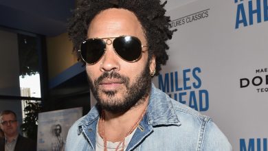 Photo of At 57-Years-Old Lenny Kravitz’s Abs are INSANE – BlackDoctor.org