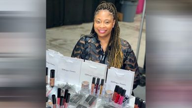 Photo of Black Entrepreneur Changing the World With Mineral-Based and Cruelty-Free Cosmetic Products