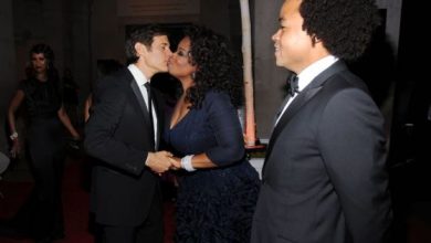 Photo of Dr Oz Shuns Oprah From Senate Campaign After She Launched His TV Career