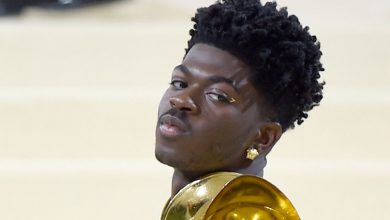 Photo of Lil Nas X Claps Back At Reporter Who Called Him An Untalented “Little Fool”