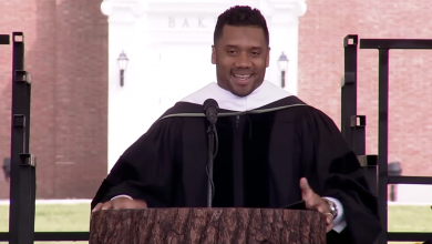 Photo of Russell Wilson Keeps Legacy Alive After Earning An Honorary Doctorate From His Late Father’s Alma Mater Dartmouth College