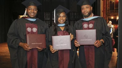 Photo of Father, Daughter, And Son Earn Master’s Degrees Together At Mississippi State University