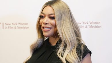 Photo of Talk Show Host, Wendy Williams, Reveals Enlarged Foot Due to Disease – BlackDoctor.org