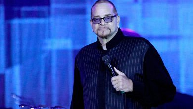 Photo of Legendary Comedian Sinbad Learning to Walk after Stroke: “I Will Not Stop Fighting” – BlackDoctor.org