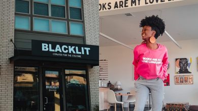 Photo of Social Media Users Raise $20K In 2 Days To Keep Black-Owned Bookstore From Getting Evicted
