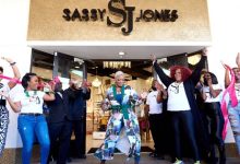 Photo of Black Woman Entrepreneur Makes History With $80M Company, Opens First Flagship Retail Store