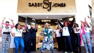 Photo of Black Woman Entrepreneur Makes History With $80M Company, Opens First Flagship Retail Store
