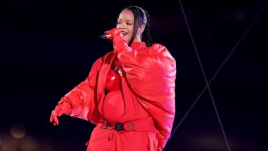 Photo of Various Hits By Rihanna Surge Over 1,000 Percent In U.S. Streams After Super Bowl Halftime Performance