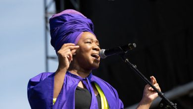 Photo of India Arie Places Music Back On Spotify After Initially Pulling It Due To Joe Rogan Controversy