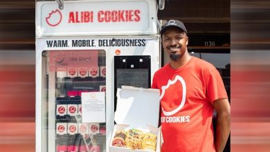 Photo of This Black Entrepreneur Made $40K From a Cookie Vending Machine, Then Opened a Storefront