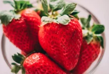 Photo of Strawberry Face Mask DIY- Fix Acne and Dull Skin