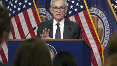 Photo of Powell holds interest rates — and his ground: Morning Brief