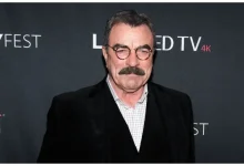 Photo of ‘Blue Bloods’ Actor Tom Selleck’s ‘Rugged’ Look in New Photos Has Fans in a Frenzy