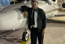 Photo of Black Pilot’s Viral Video Ignites Firestorm As Viewers Clash Over Racist Attacks on His Hair and Teeth