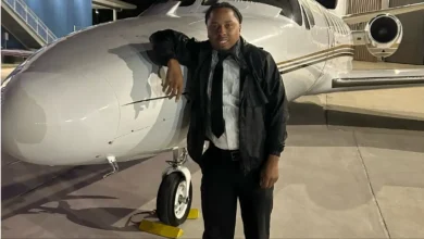 Photo of Black Pilot’s Viral Video Ignites Firestorm As Viewers Clash Over Racist Attacks on His Hair and Teeth