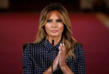 Photo of Melania Trump’s Unrecognizable Appearance In Old Ad Has Fans Convinced She Schemed Her Way Into the White House