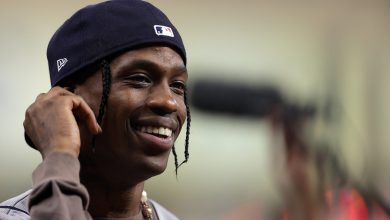 Photo of Travis Scott Gets Snatched Up at NBA Game By Overzealous Security Guard Who Didn’t Recognize Who He Was