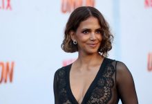 Photo of Halle Berry claps back at critics of her love life