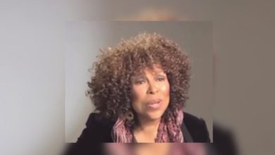 Photo of Grammy-Award Winning ‘Killing Me Softly’ Singer Roberta Flack Passes Away At 88