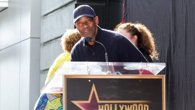 Photo of Denzel Washington shares a heartwarming moment with aspiring actress