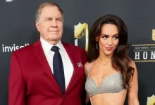 Photo of Bill Belichick Seemingly Struggles to Walk Without the Help of His 24-Year-Old Girlfriend, Sparking Concern from Fans 