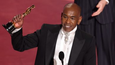 Photo of Paul Tazewell makes history as the first Black man to win an Oscar for costume design