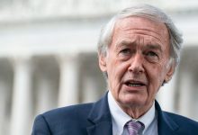 Photo of The Small Business Administration was flying an ‘Appeal to Heaven’ flag, and Ed Markey wants answers
