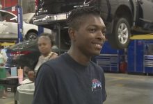 Photo of Mykale Baker Went To His Burger King Shift After Graduation — In Turn, The Community Raised $233K For His Higher Education