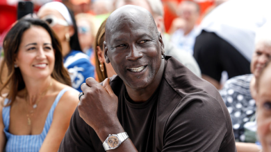 Photo of Michael Jordan Gives $10M To North Carolina Medical Center And Its Neuroscience Institute Will Be Named In Honor Of His Mother