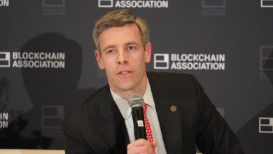 Photo of U.S. Regulator Pushes Back on Banks Fighting Crypto’s Pursuit of Trust Charters
