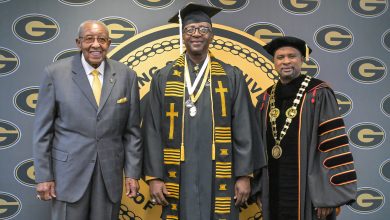 Photo of Former MLB Player Gary Eave ‘Finishes Strong,’ Earning A Bachelor’s Degree From Grambling State University At 62 Years Old – AfroTech