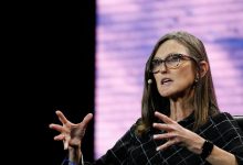 Photo of Cathie Wood sold Circle before it crashed, then bought the dip. Here’s why the crypto world is watching