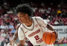 Photo of Is Aden Holloway playing today? Latest updates on Alabama star’s Sweet 16 status after arrest