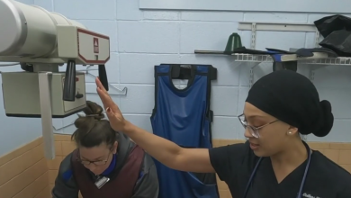 Photo of Veterinarian Ashton Sellers Becomes The First Black Woman And Youngest Woman To Own An Animal Hospital In Kansas City – AfroTech