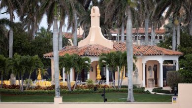 Photo of Trump hosts crypto contest winners at Mar-a-Lago as his coin languishes