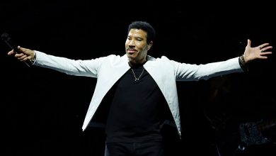 Photo of Lionel Richie Files Trademarks To Protect His Voice In AI Era – AfroTech