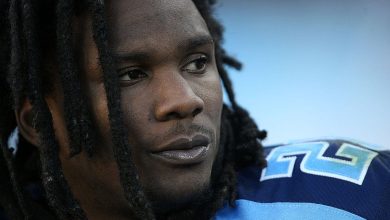 Photo of Former NFL Star Reveals ALS Diagnosis at 39, Uses a Computer to Talk – BlackDoctor