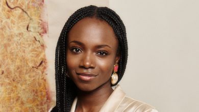 Photo of Biomechanical Engineer Yinka Ogunbiyi Raises $7M Seed Round For Patent-Pending Braid Assist Device For Professional Stylists – AfroTech