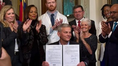 Photo of Stein approves 17 laws for North Carolina, including regulations on crypto ATMs