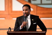 Photo of Mayor Andre Dickens Fires Back After ‘Earn Your Leisure’ Host Says City Doesn’t Support Black-Owned Businesses, and He Put Money Where His Mouth Is