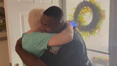 Photo of 90-year-old reunites with officer who stopped nearly $10,000 crypto scam