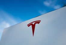Photo of Tesla On Trial In Racial Discrimination Lawsuit Alleging Racial Slurs, Unfair Pay And Promotion Practices – AfroTech